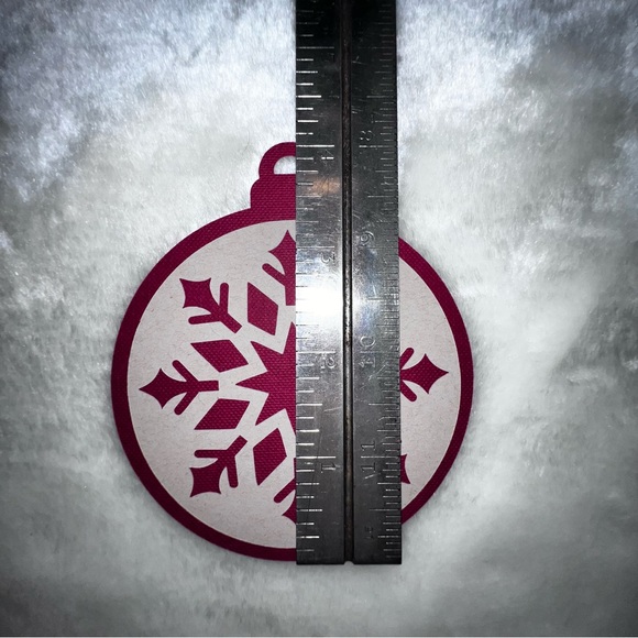 New handmade Red and off white Christmas Ornament/Gift tags set of 8 - Picture 6 of 7